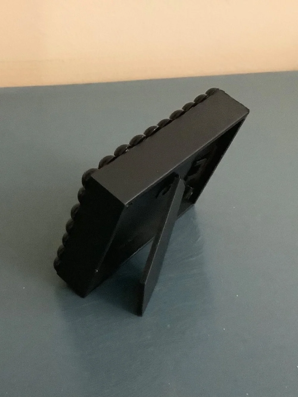 2.5” x 3.5” black pearl frame